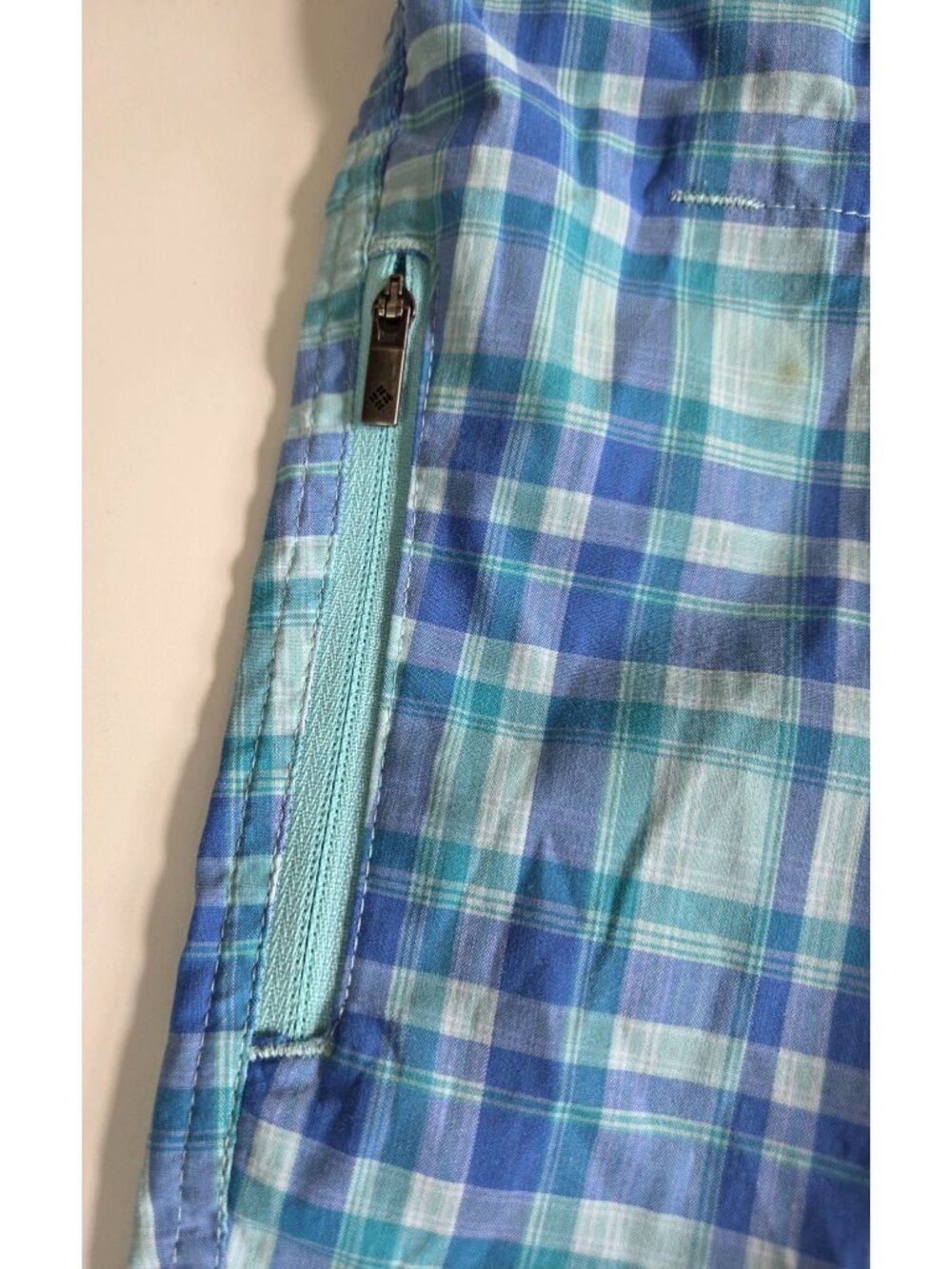 Columbia Women's Saturday Trail II Plaid Shorts Blue Size 12 Hiking Bermuda UPF - Picture 8 of 14